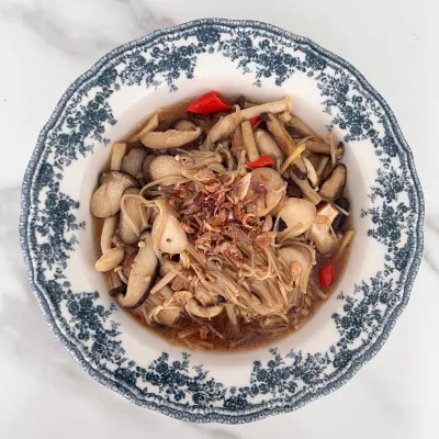 Canh nấm thập cẩm chay