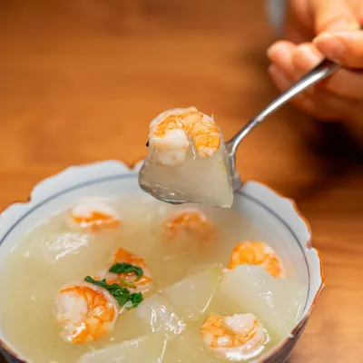 Canh bầu riêu tôm thì là