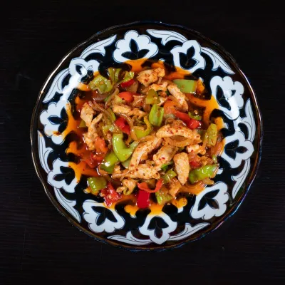 Thịt gà xào ớt chuông