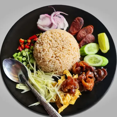 Công thức và cách làm món cơm chiên lạp xưởng