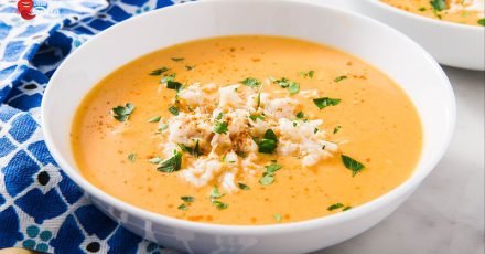 Quý khách có thể lựa chọn soup cua hoàng đế để mở đầu bữa tiệc hoàn hảo