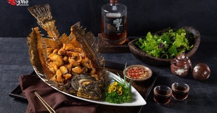 Cá bơn chiên mang hương vị thơm ngon, giòn tan