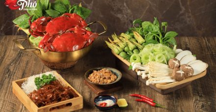 Lẩu cua bầu thích hợp thưởng thức vào những ngày thu bên gia đình, người thân